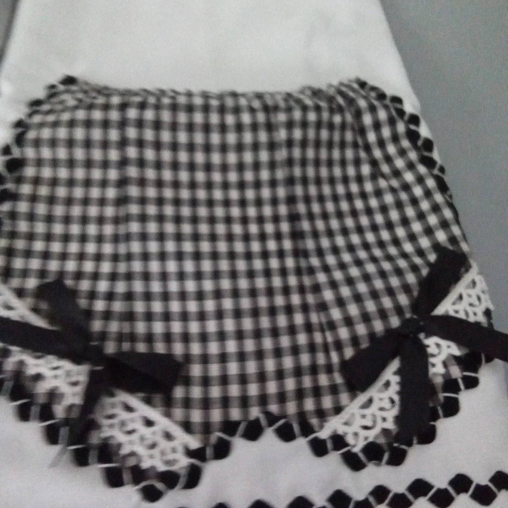 Vintage Style White Gingham Pocket Pillowcase Set Black White Lace Bows 2pc